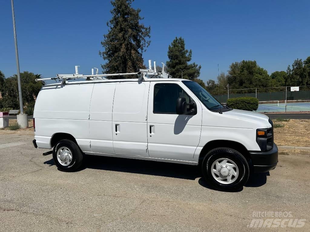 Ford E 250 Busy / Vany