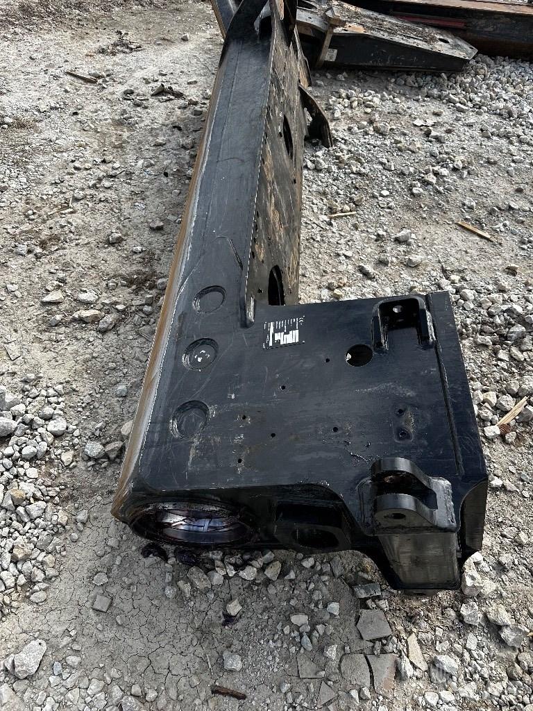 Komatsu 895 Ramy i zawieszenie