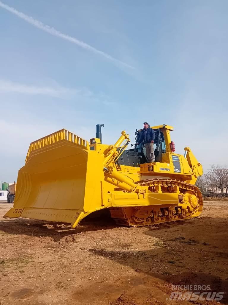 Komatsu D375AX Spycharki gąsienicowe