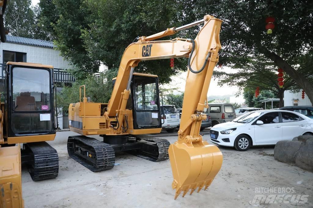 CAT E 70 B Minikoparki