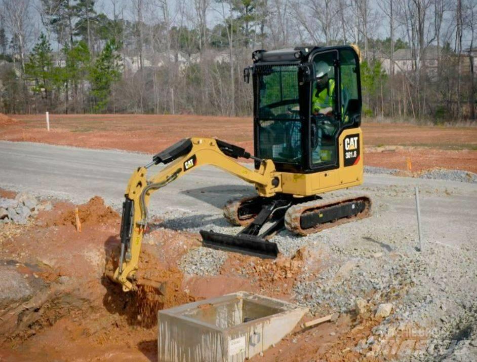 CAT 301.8 UTHYRES Minikoparki