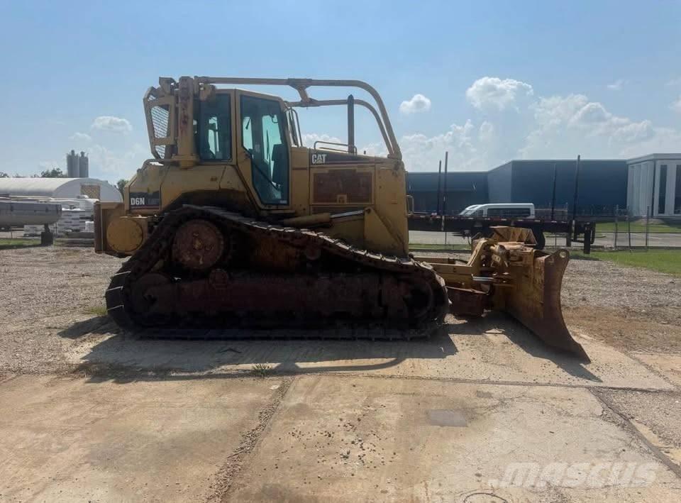 CAT D 6 N Spycharki gąsienicowe