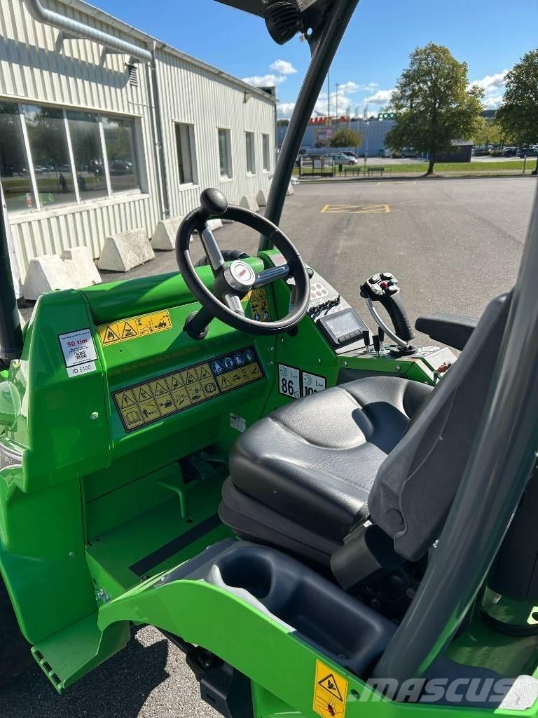 Avant 755 Ładowarki burtowe