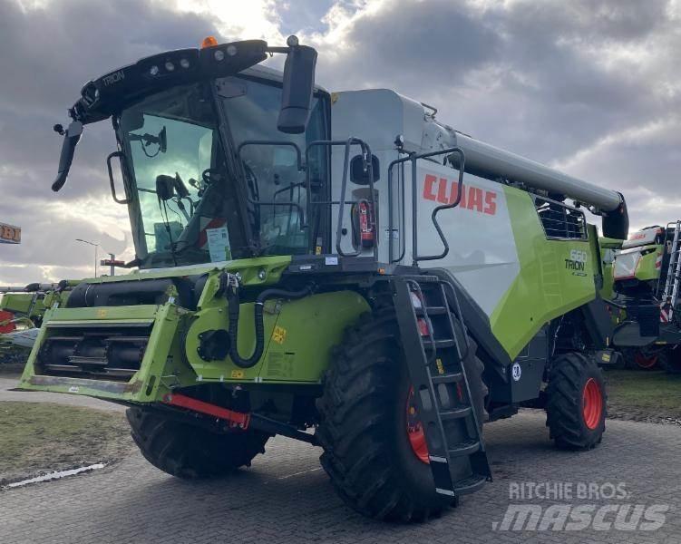 CLAAS TRION 660 Kombajny zbożowe