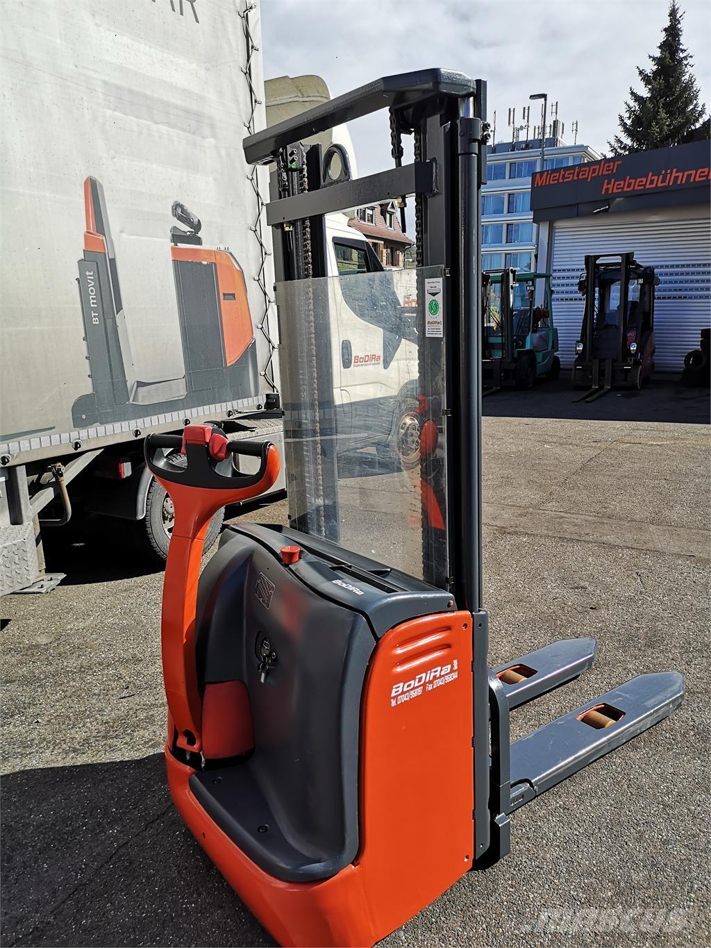 Linde L12 Samojezdne maszyny do załadunku