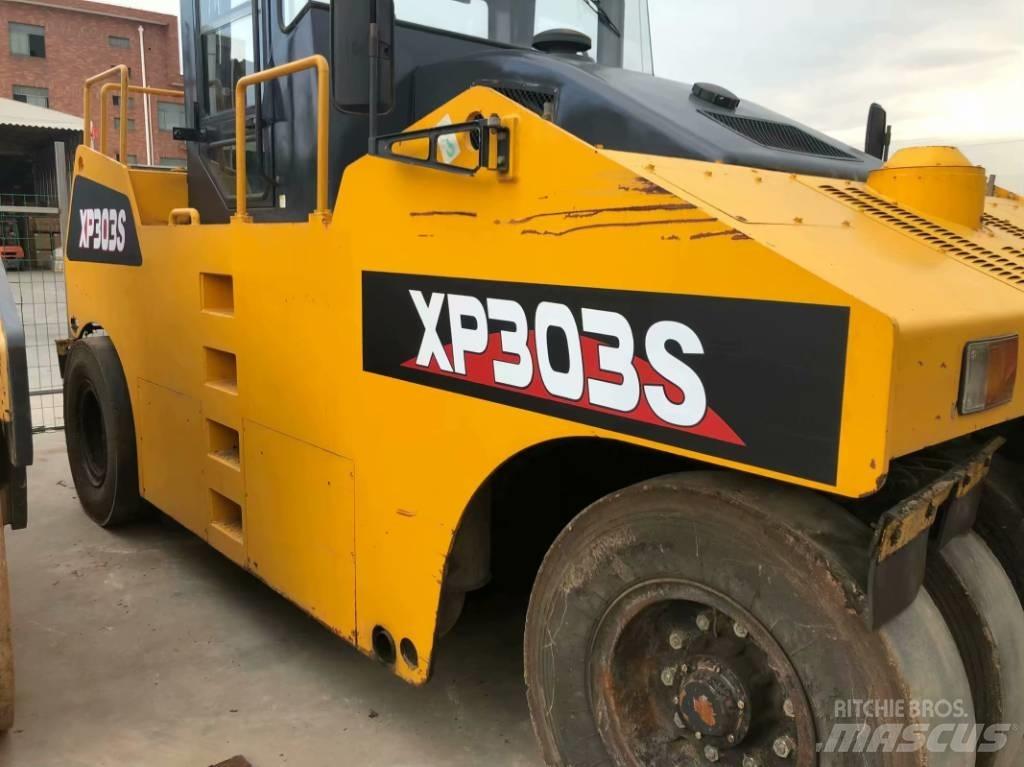 XCMG XP303 Walce ogumione