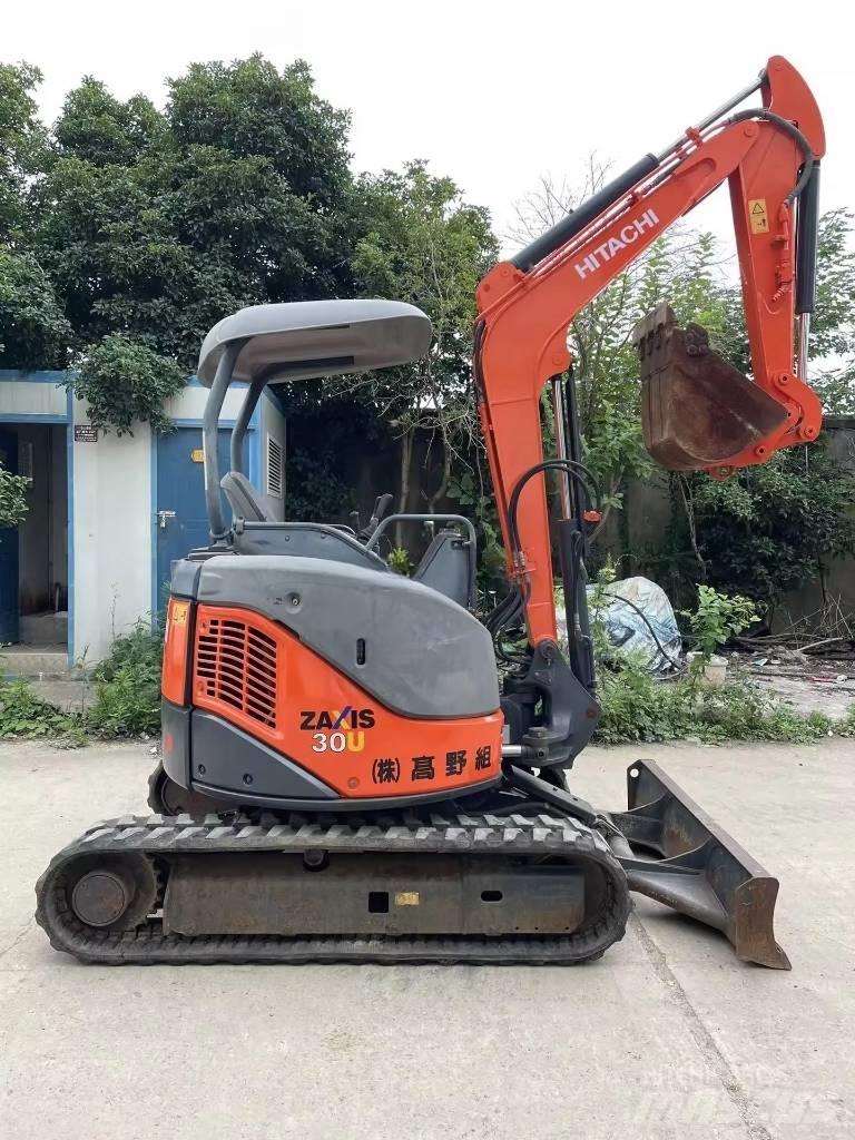 Hitachi ZX 30 U Minikoparki