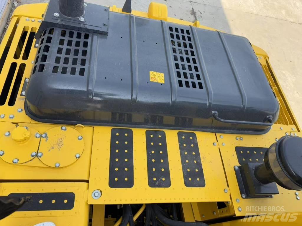 Komatsu PC 200-8N1 Koparki gąsienicowe