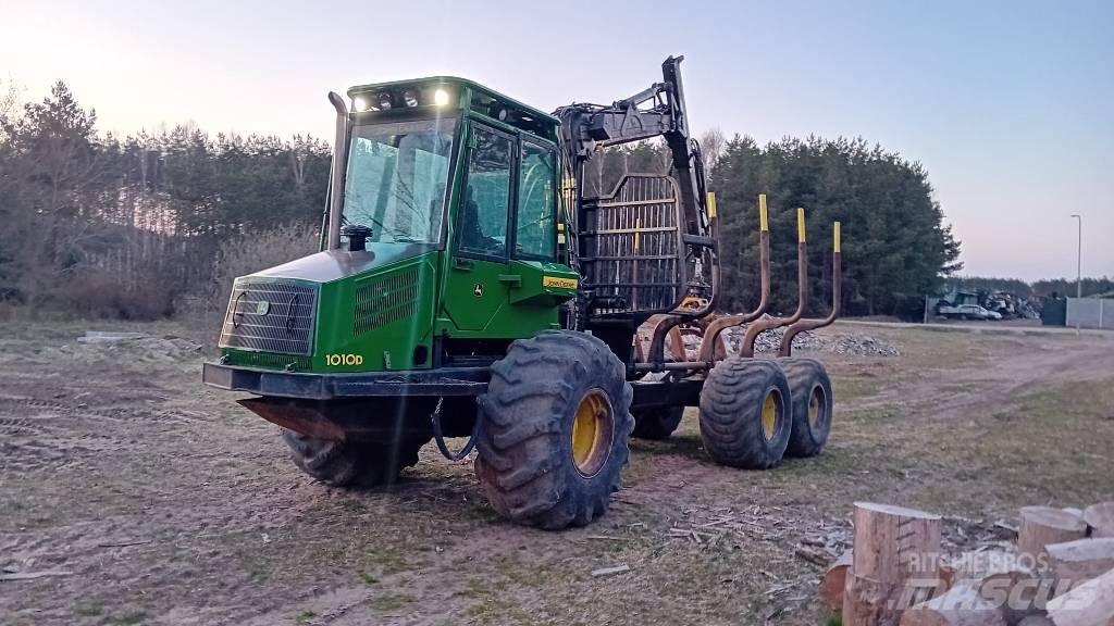 John Deere 1010D Forwardery