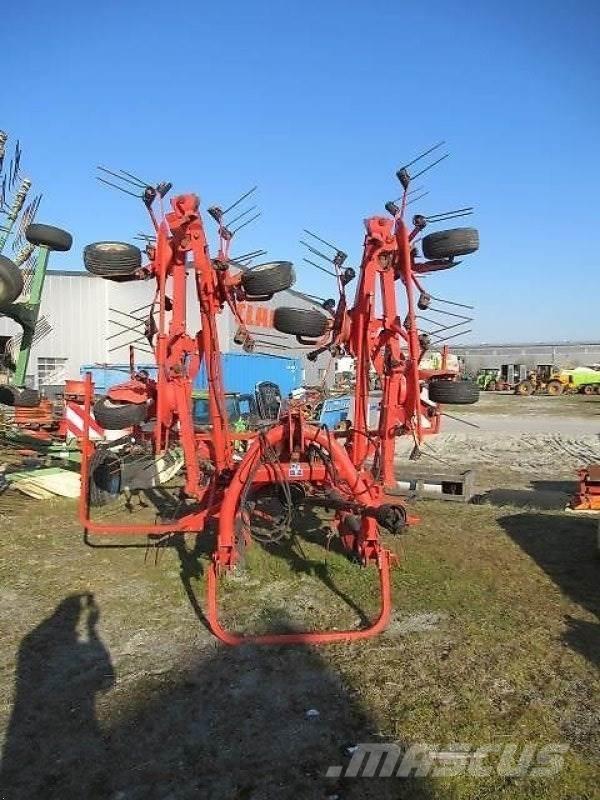 Kuhn GF8702 Zgrabiarki i przetrząsacze