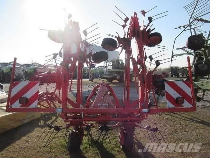 Kuhn GF8702 Zgrabiarki i przetrząsacze