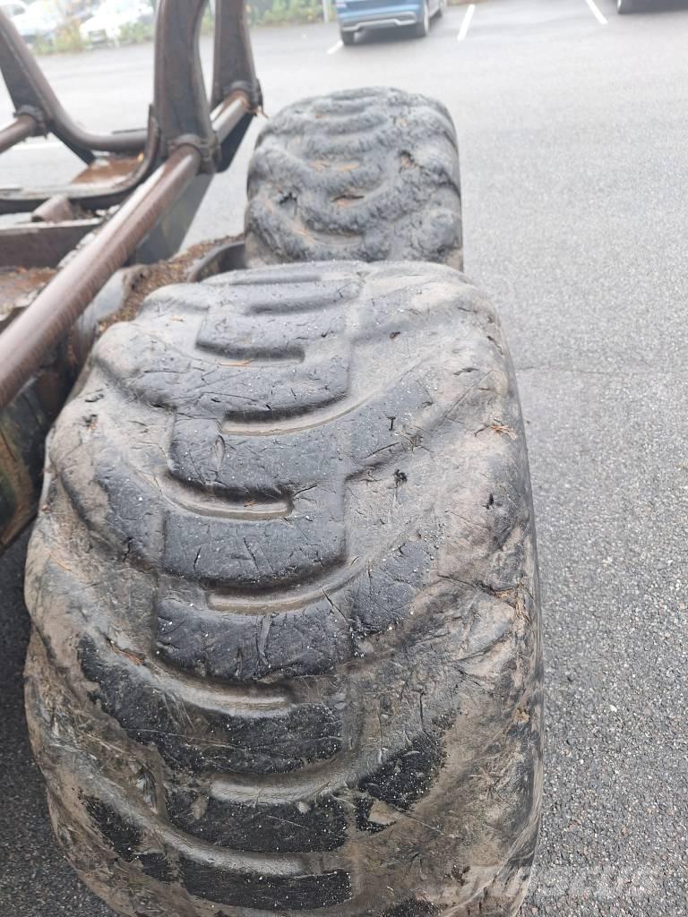 Timberjack 1010B Forwardery