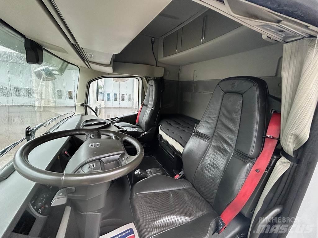 Volvo FH Flakbil Ciężarówki typu Platforma / Skrzynia