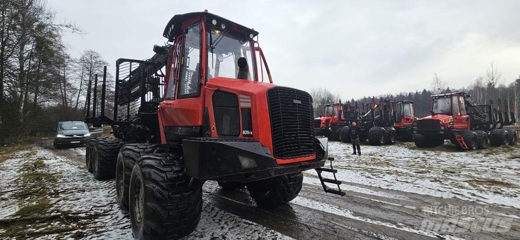 Komatsu 835 Forwardery