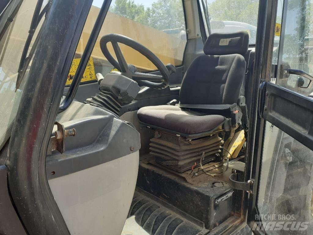 CAT TH 337 c Ładowarki rolnicze