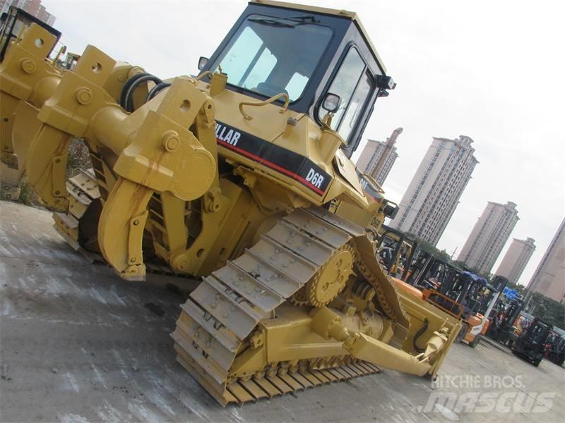 CAT D 6 R Równiarki