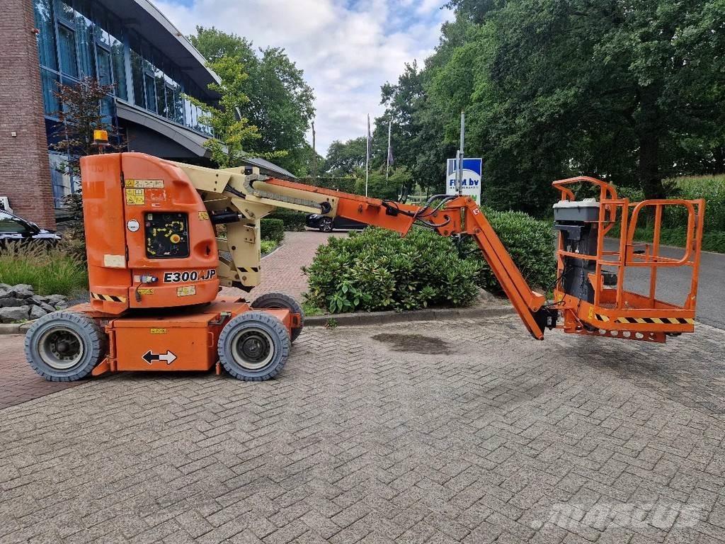 JLG E300AJP Podnośniki przegubowe