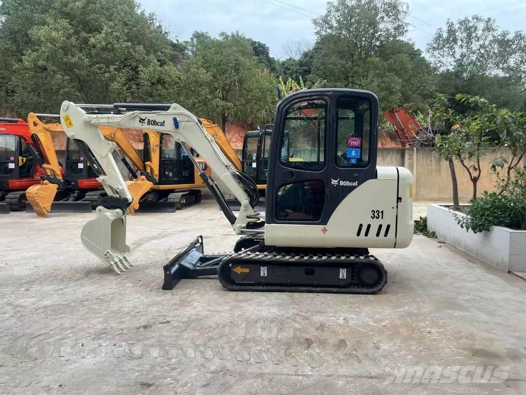 Bobcat 331 Minikoparki