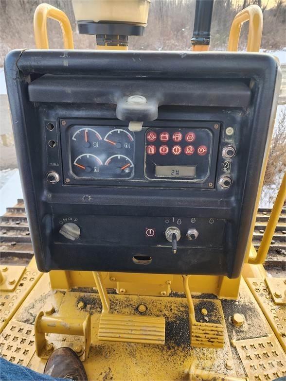 CAT D6M XL Spycharki gąsienicowe