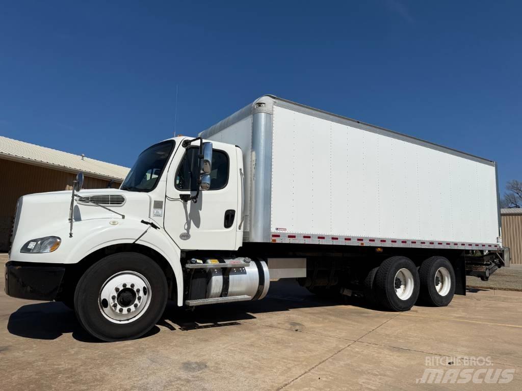 Freightliner M 106 Samochody ciężarowe ze skrzynią zamkniętą