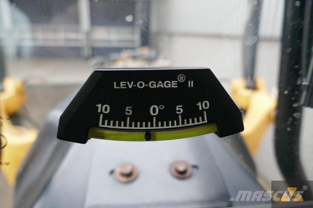 CAT 140M3 Równiarki