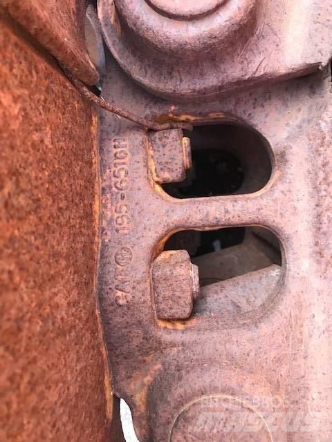 CAT D 6 Gąsienice, łańcuchy i podwozia