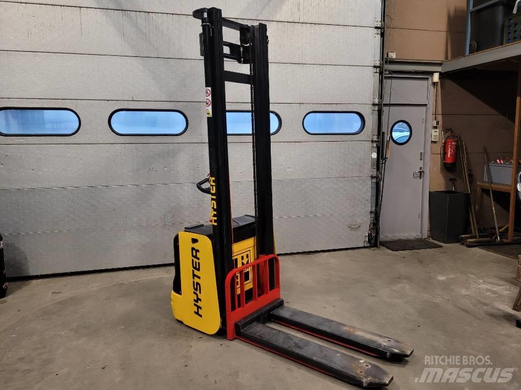 Hyster S 1.6 Wózki widłowe unoszące z dyszlem