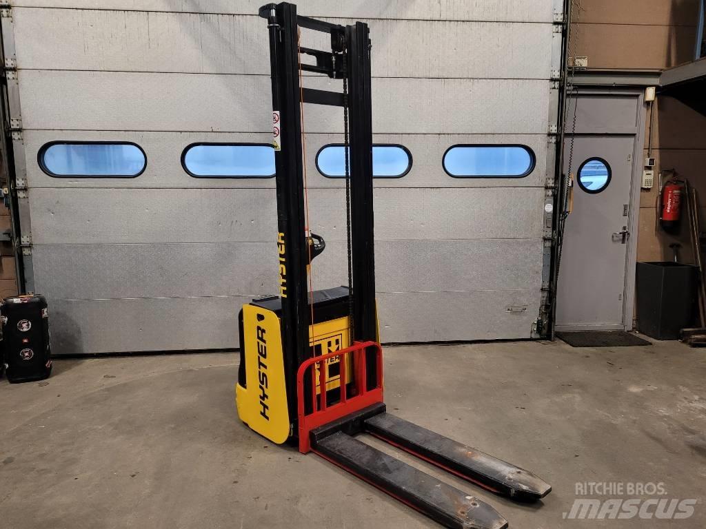 Hyster S 1.6 Wózki widłowe unoszące z dyszlem