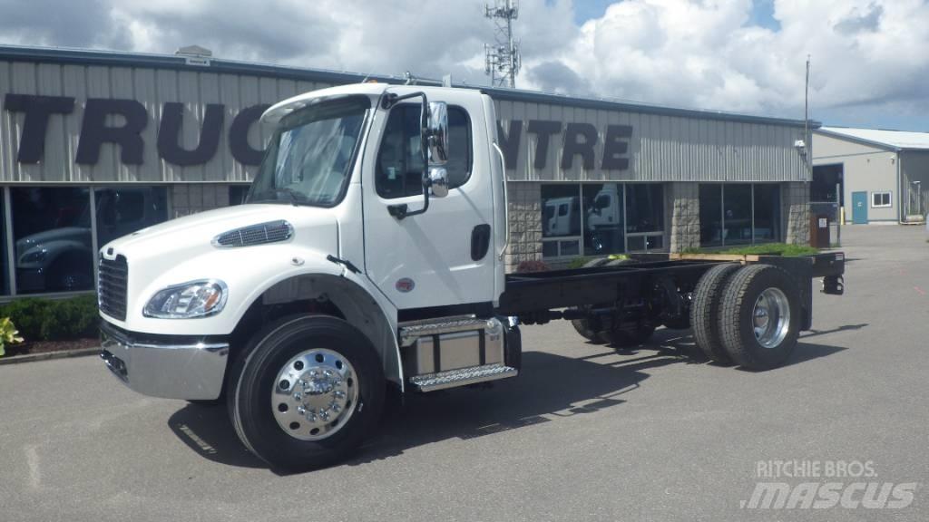 Freightliner M2106 Pojazdy pod zabudowę