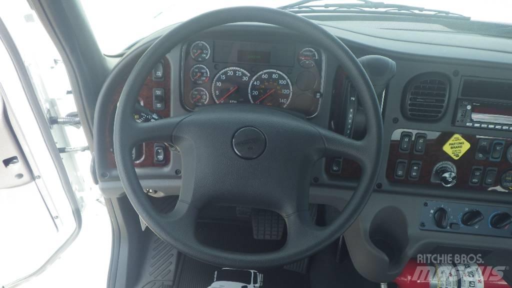 Freightliner M2106 Pojazdy pod zabudowę