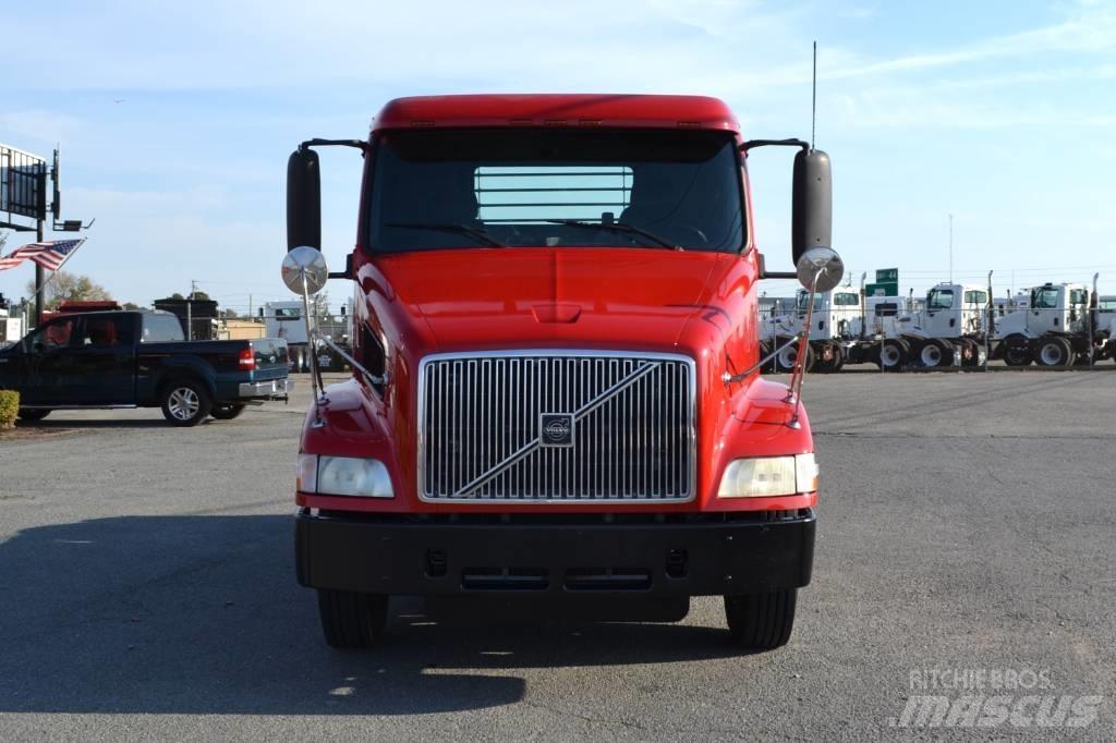 Volvo VNM 42 T200 Ciągniki siodłowe