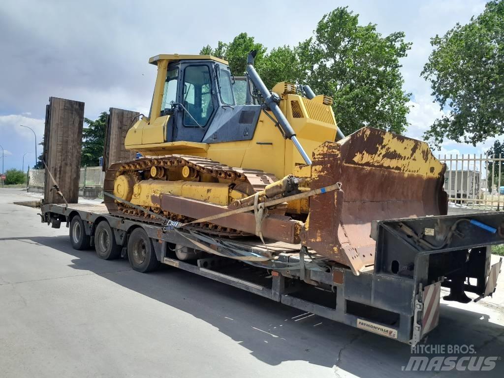 Komatsu D 65 E Spycharki gąsienicowe
