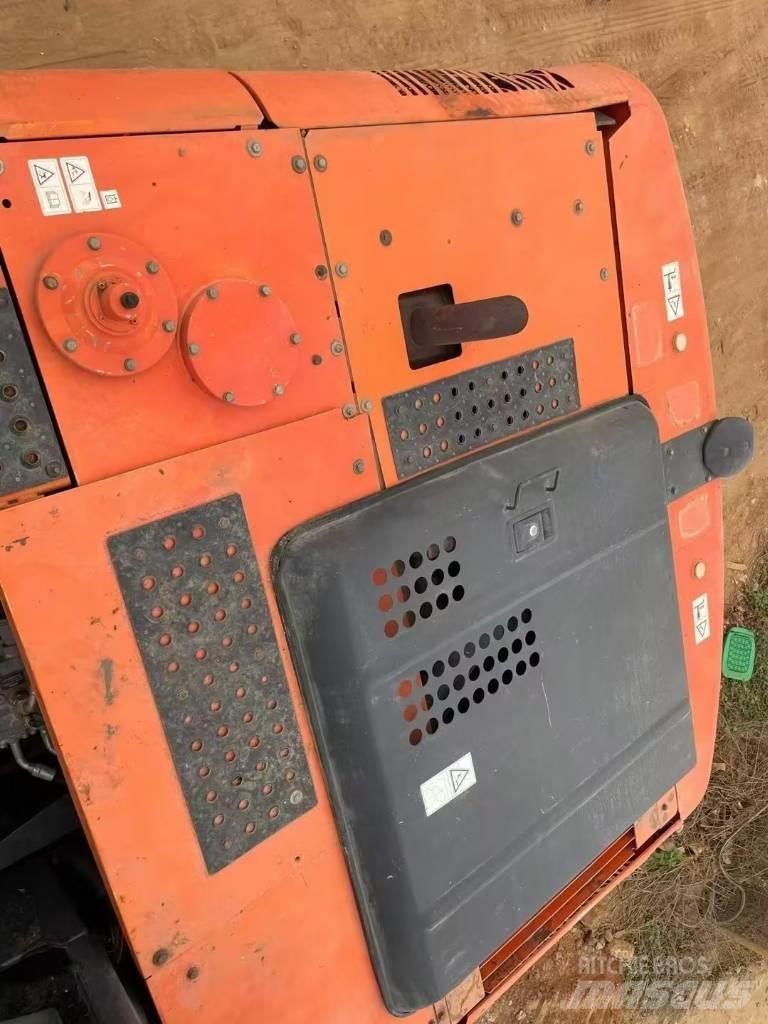 Hitachi ZX 200 Koparki gąsienicowe