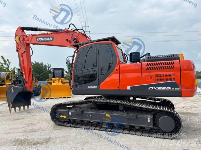 Doosan DX 225 LC-9C Koparki gąsienicowe