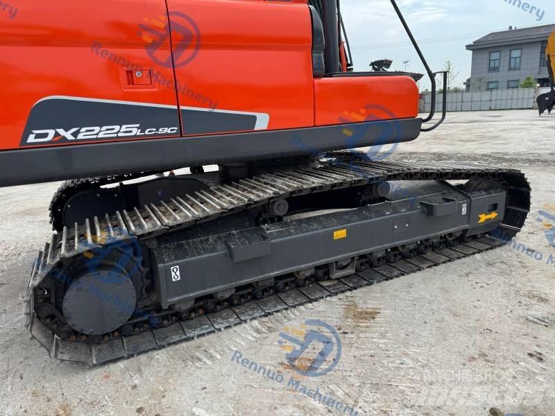 Doosan DX 225 LC-9C Koparki gąsienicowe