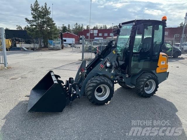 GiANT G2300 HD Miniładowarki