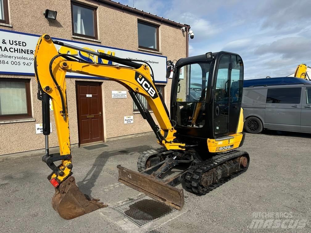 JCB 8026 CTS Minikoparki