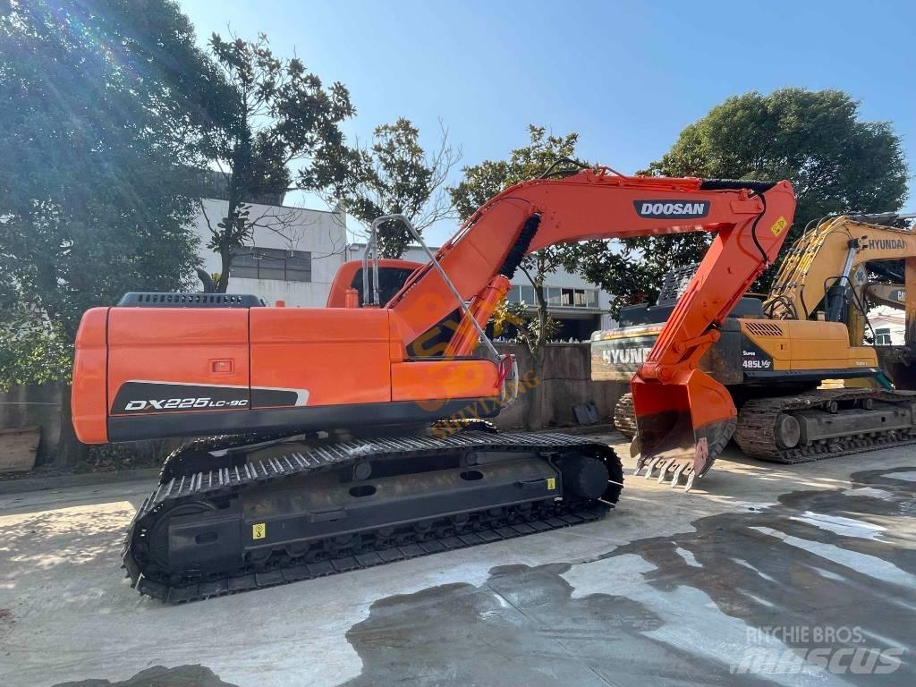 Doosan DX 225 LC Koparki gąsienicowe