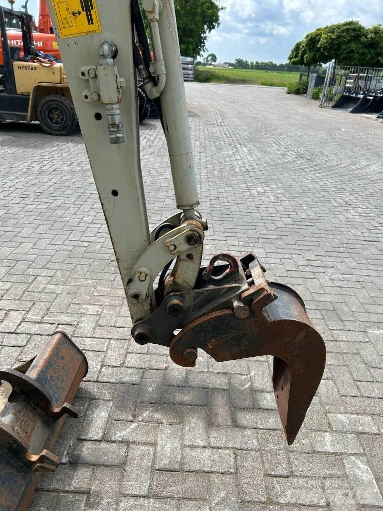 Takeuchi TB 216 Minikoparki