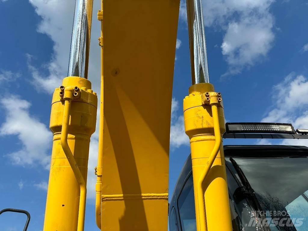 New Holland E215 Koparki gąsienicowe
