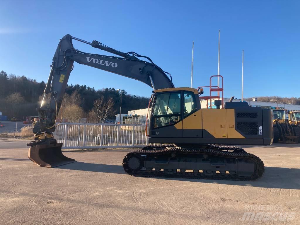Volvo EC 220 E Koparki gąsienicowe