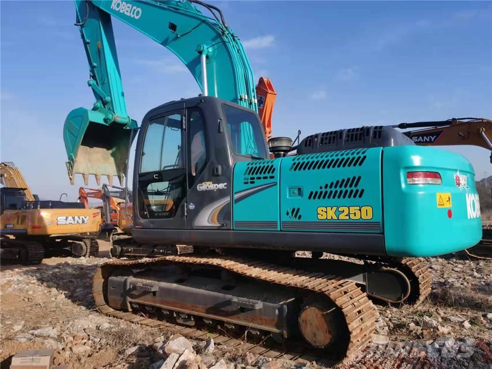 Kobelco SK250-8 Koparki gąsienicowe
