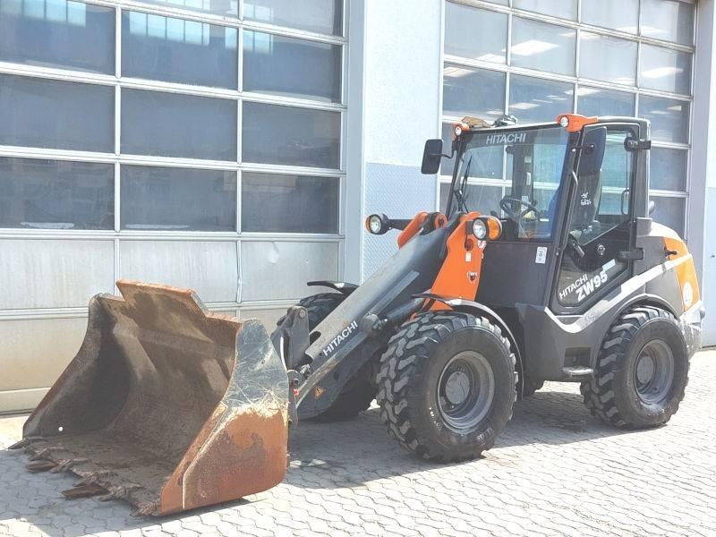 Hitachi ZW 95-6 Ładowarki burtowe