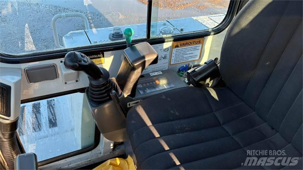 Takeuchi TB 145 Minikoparki