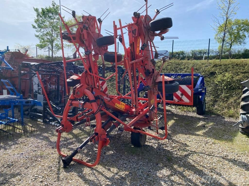 Kuhn GF8702 Zgrabiarki i przetrząsacze