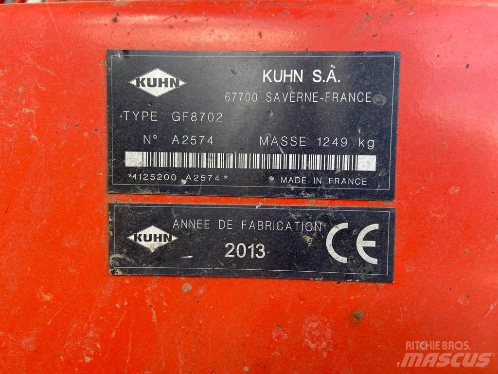 Kuhn GF8702 Zgrabiarki i przetrząsacze