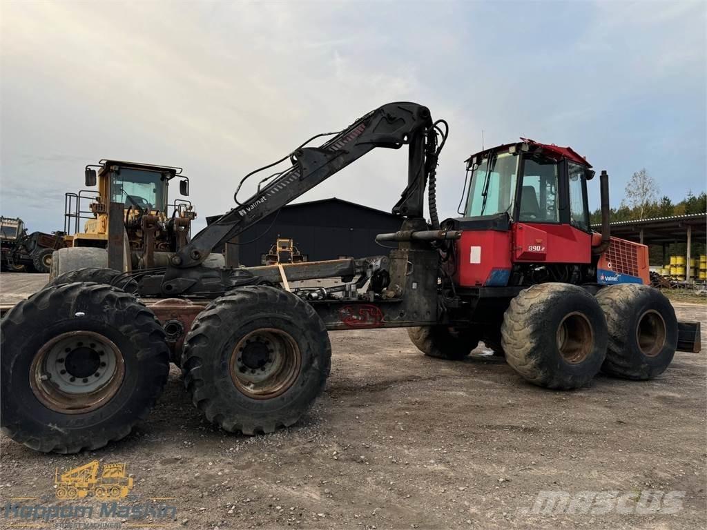 Valmet 890.2 Forwardery