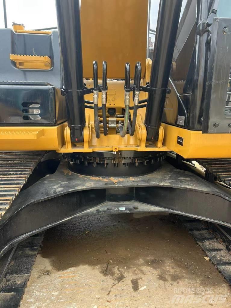 CAT 320 Koparki gąsienicowe