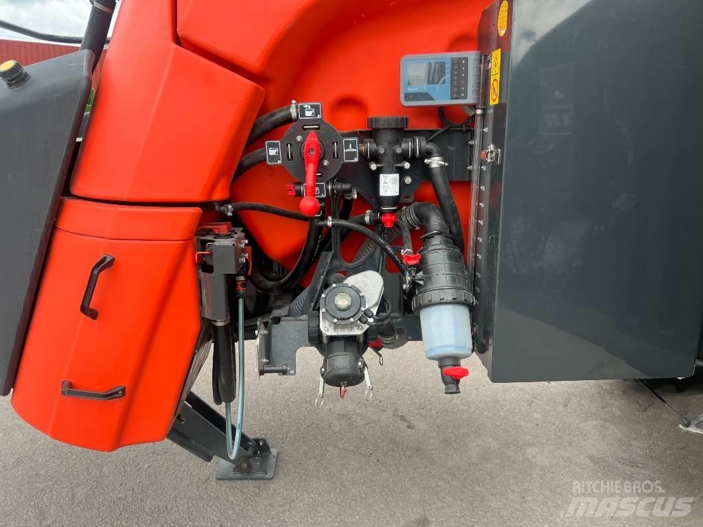 Kubota XTS 4 Opryskiwacze zaczepiane