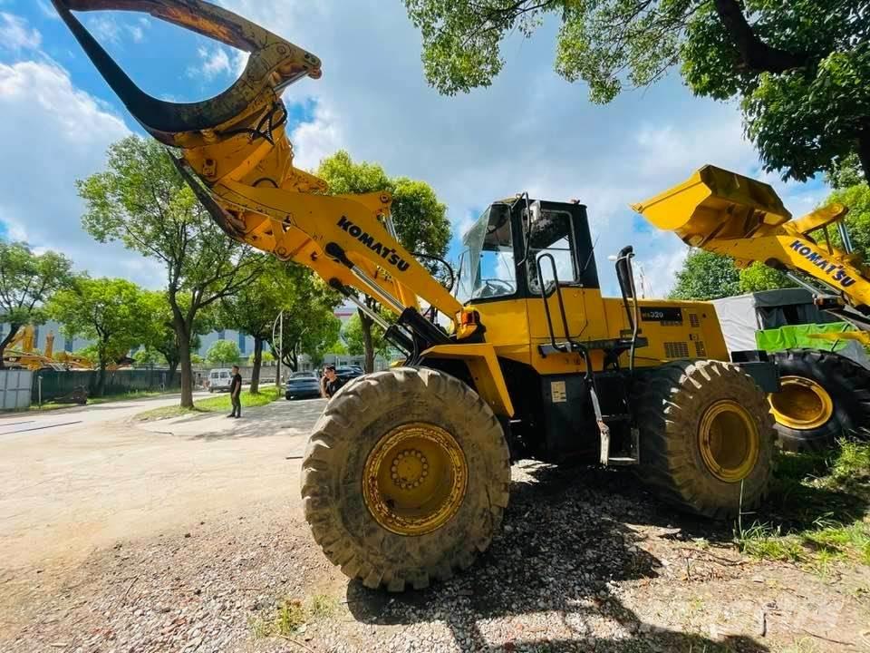 Komatsu WA320 Ładowarki kołowe